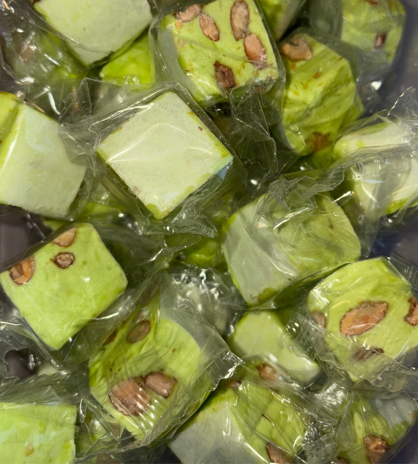 Gros Cube Nougat Pisctache (à l’unité)