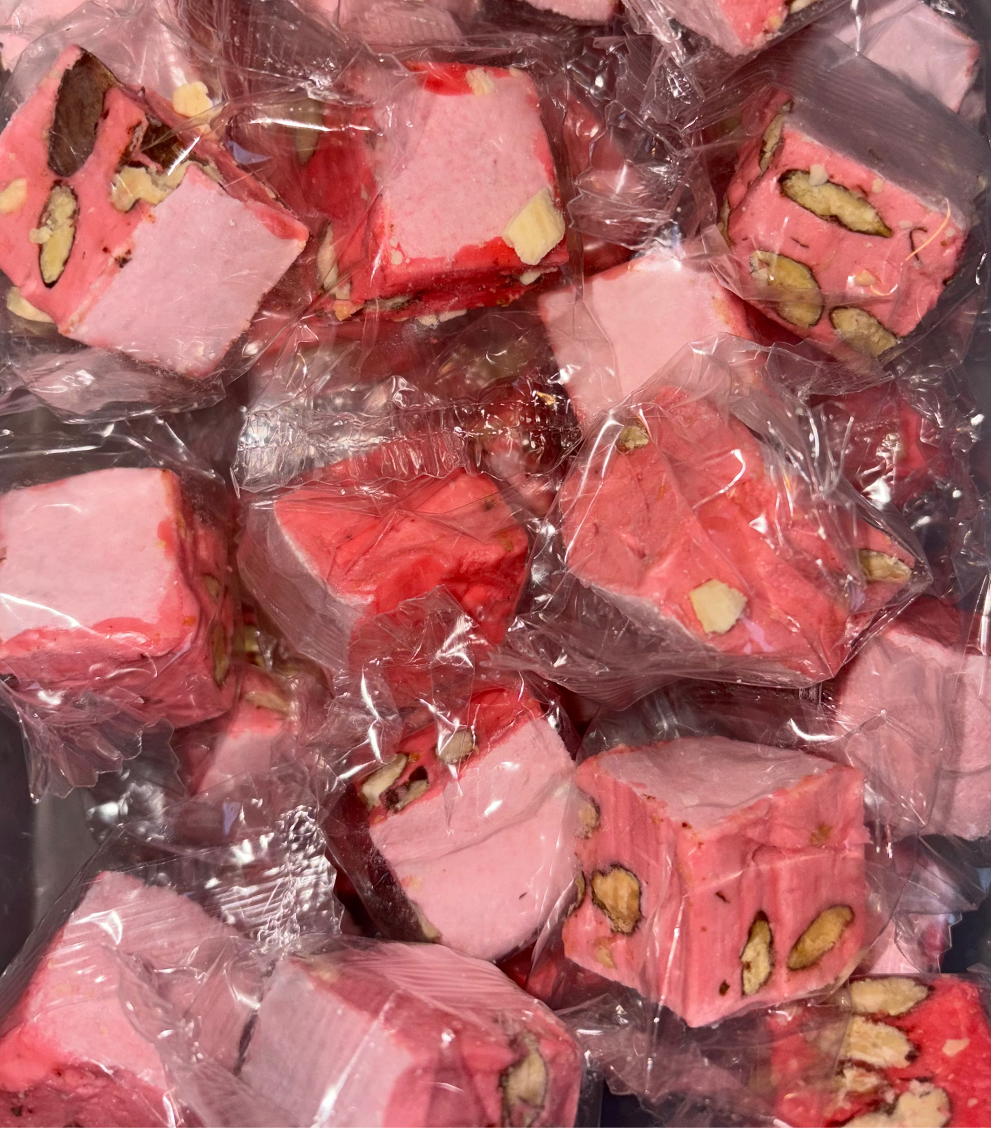 Gros Cube Nougat Framboise (à l’unité)